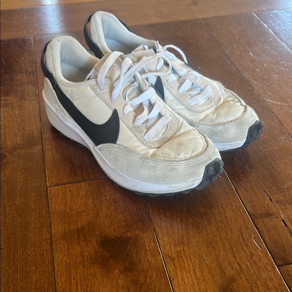 Nike Waffle Debut